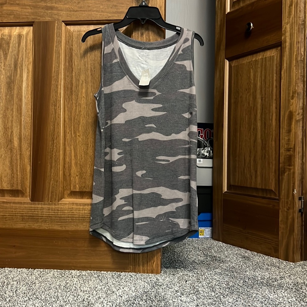 Maurice’s tank top